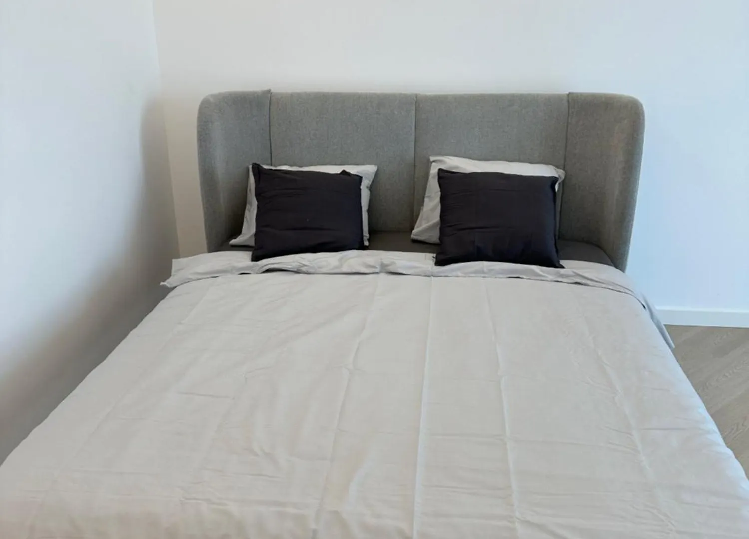 Cortina North New Luxury Apartment With Parking- Self Check In Voluntari 0*,