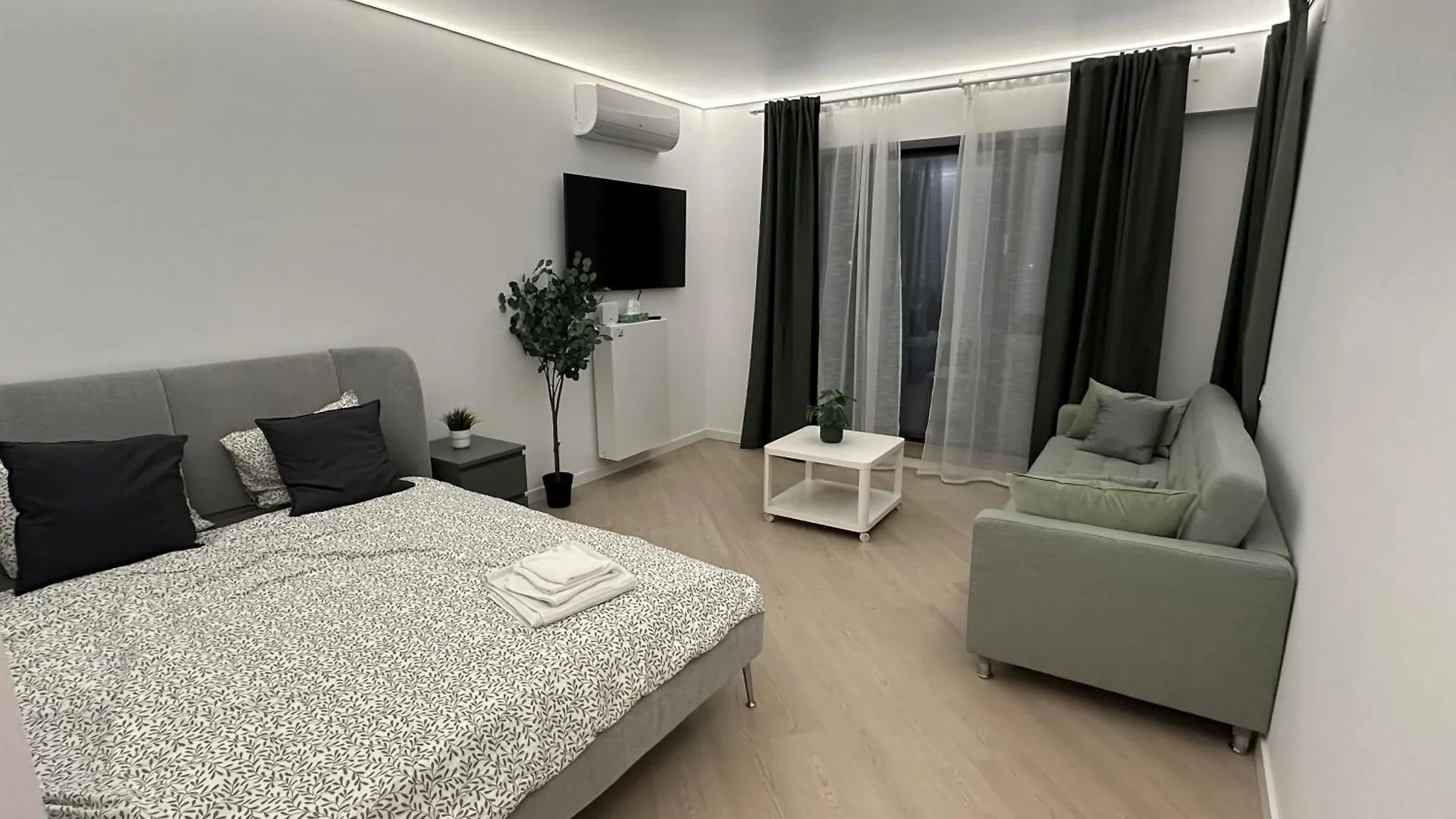 Cortina North New Luxury Apartment With Parking- Self Check In Voluntari 0*,  Romania