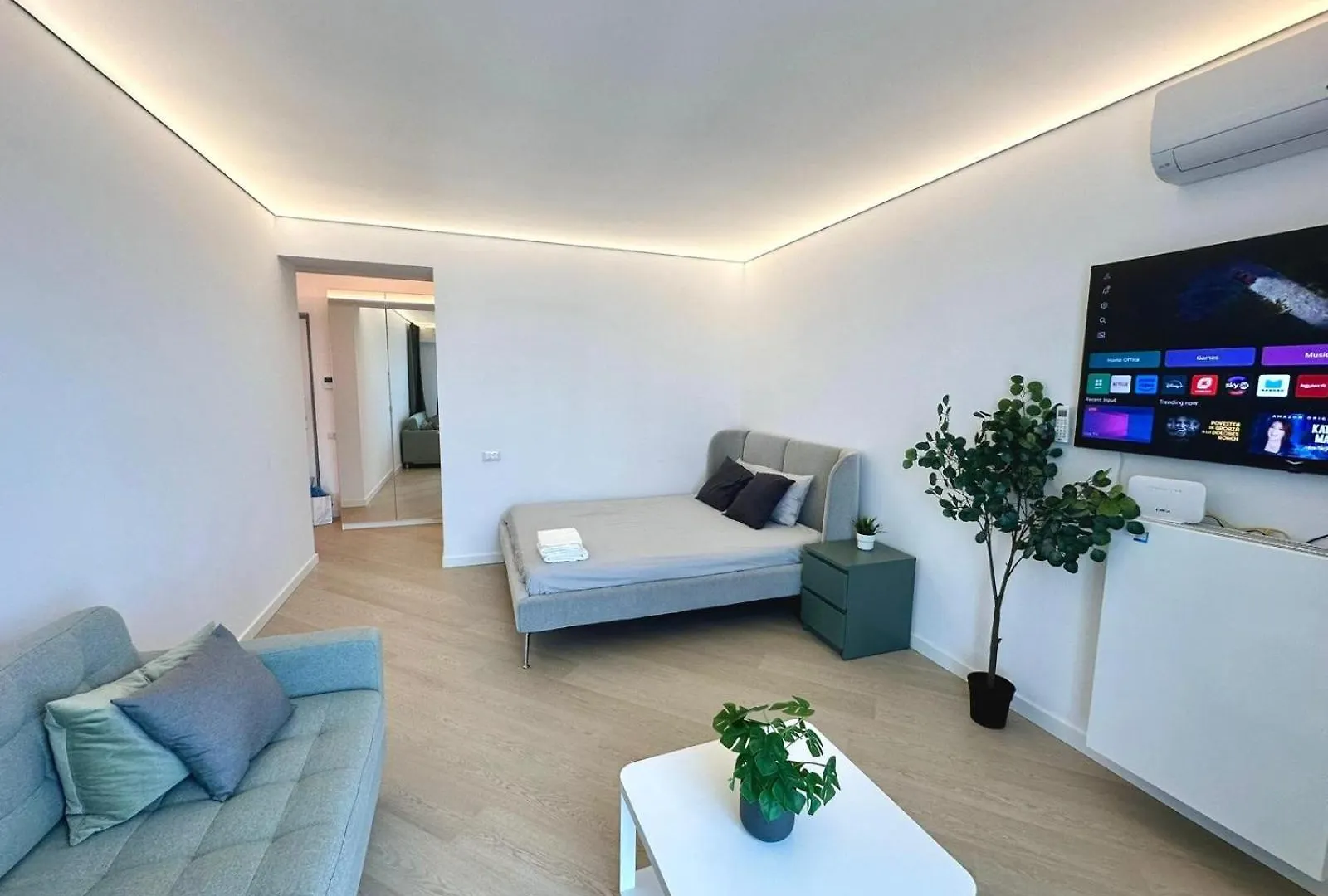 Cortina North New Luxury Apartment With Parking- Self Check In Voluntari